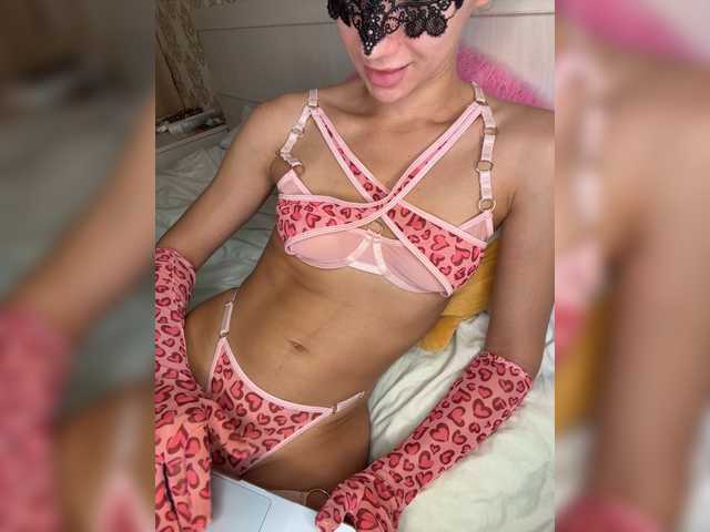 U-Moni live cam on BongaCams
