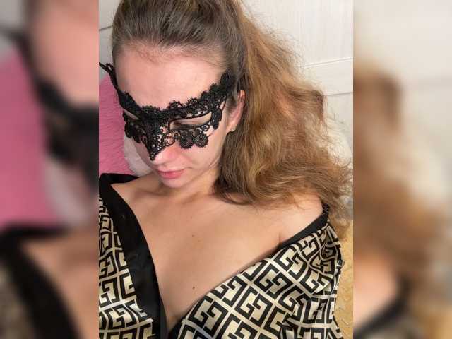U-Moni live cam on BongaCams