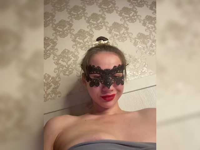 U-Moni live cam on BongaCams