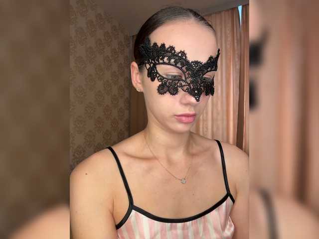 U-Moni live cam on BongaCams