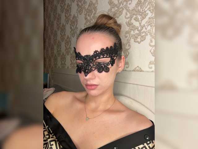 U-Moni live cam on BongaCams
