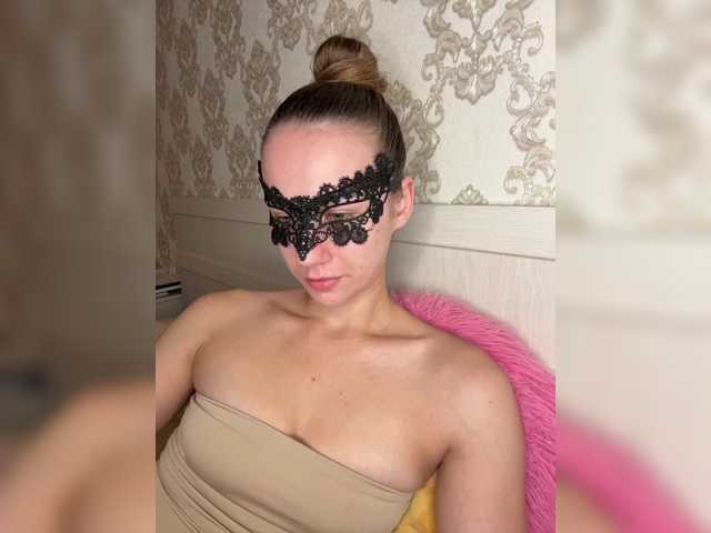 U-Moni live cam on BongaCams