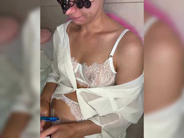 U-Moni live cam on BongaCams