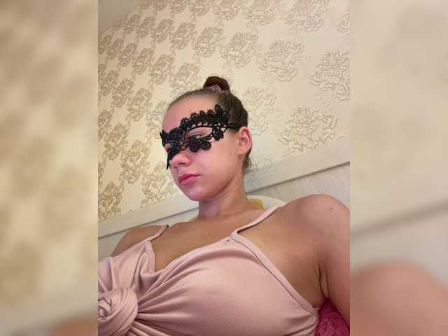 U-Moni live cam on BongaCams