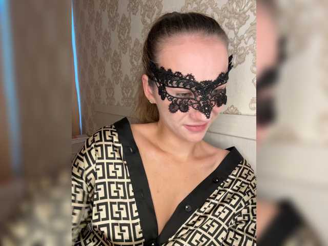 U-Moni live cam on BongaCams