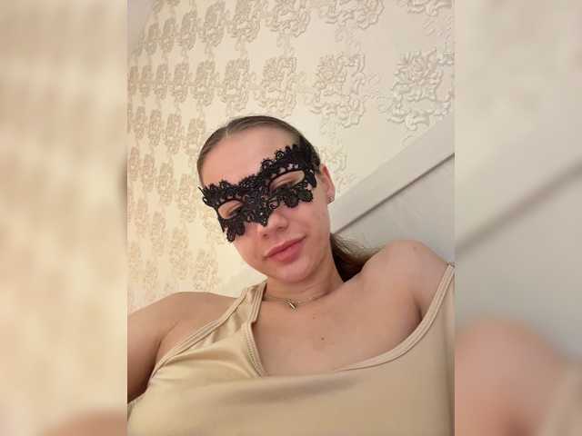U-Moni live cam on BongaCams