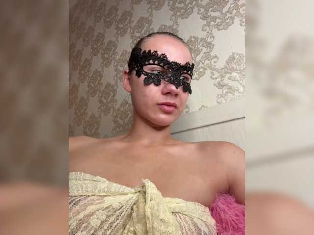 U-Moni, en directo ahora en BongaCams