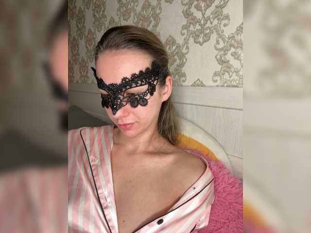 U-Moni live cam on BongaCams