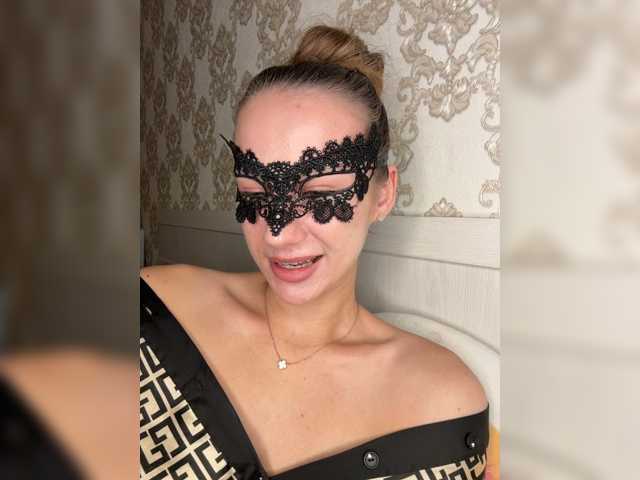 U-Moni live cam on BongaCams