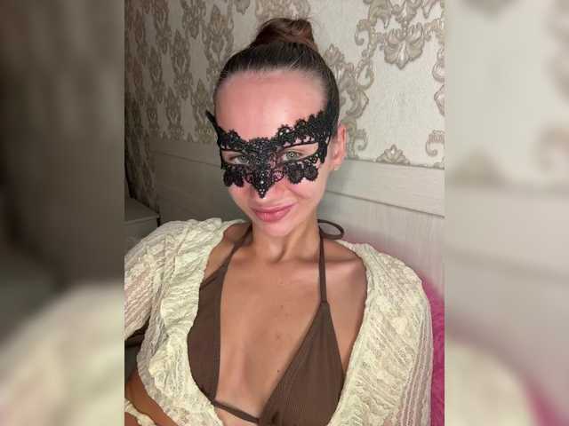 U-Moni live cam on BongaCams