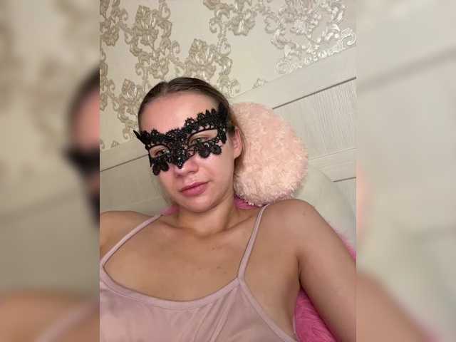 U-Moni, en directo ahora en BongaCams