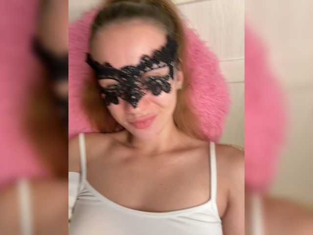 U-Moni live cam on BongaCams
