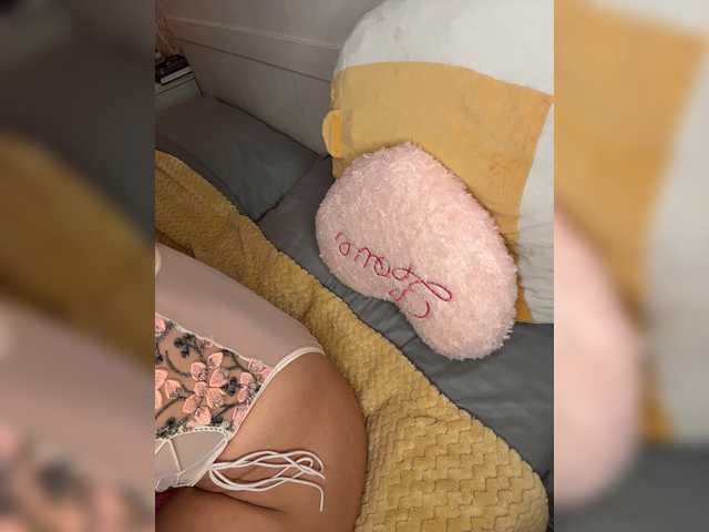 U-Moni live cam on BongaCams