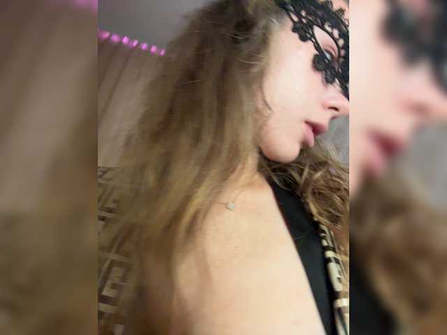U-Moni live cam on BongaCams