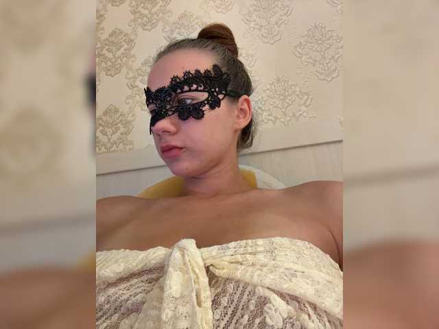 U-Moni live cam on BongaCams