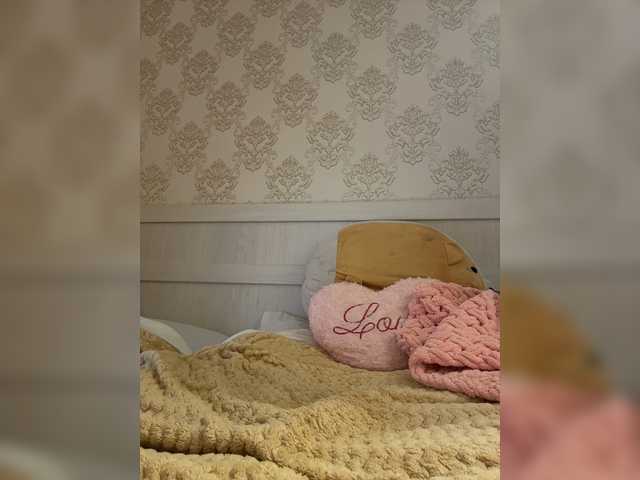 U-Moni live cam on BongaCams