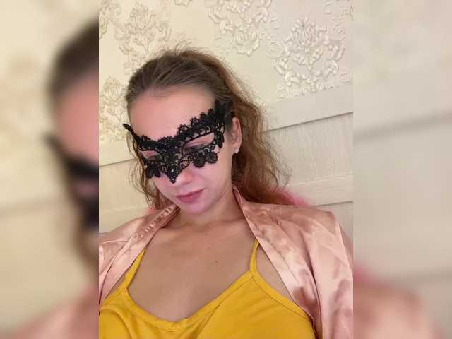 U-Moni live cam on BongaCams