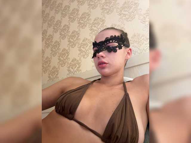 U-Moni live cam on BongaCams