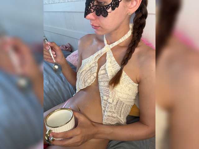 U-Moni live cam on BongaCams