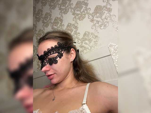 U-Moni, en vivo ahora en BongaCams
