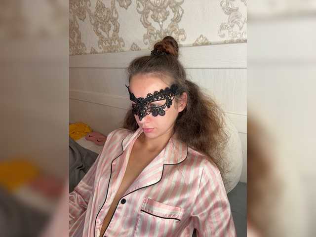 U-Moni live cam on BongaCams