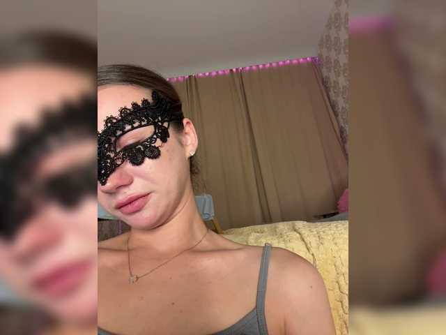 U-Moni live cam on BongaCams