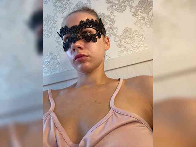 U-Moni Sex Cam Show