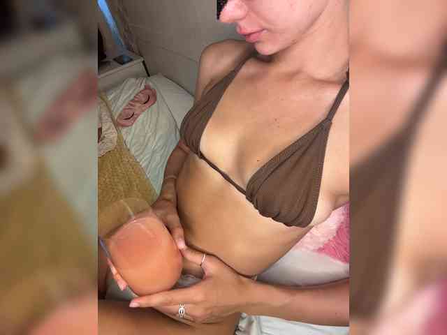 U-Moni Sex Cam Show