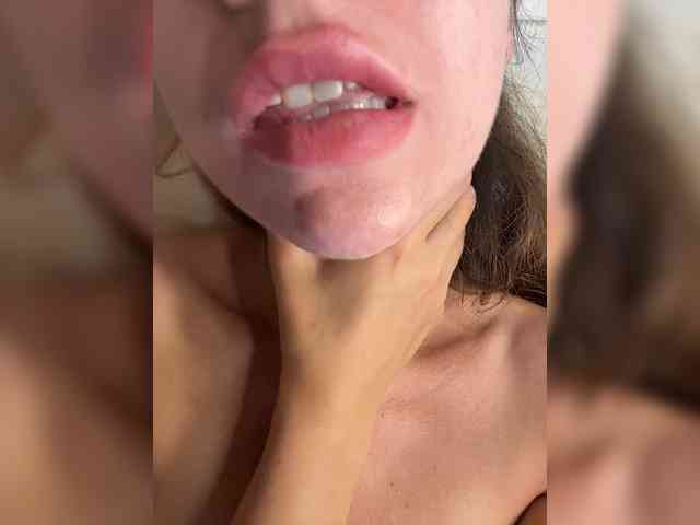 U-Moni Sex Cam Show