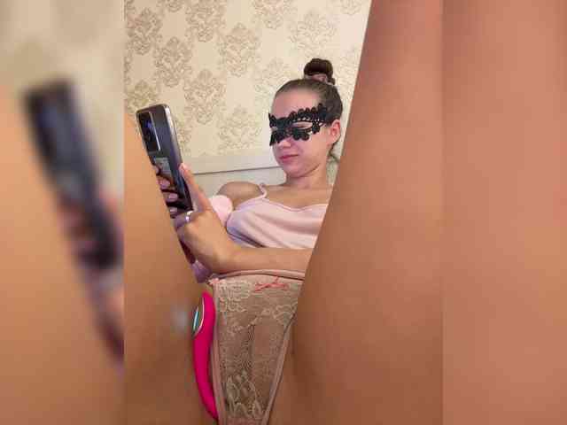 U-Moni Sex Cam Show