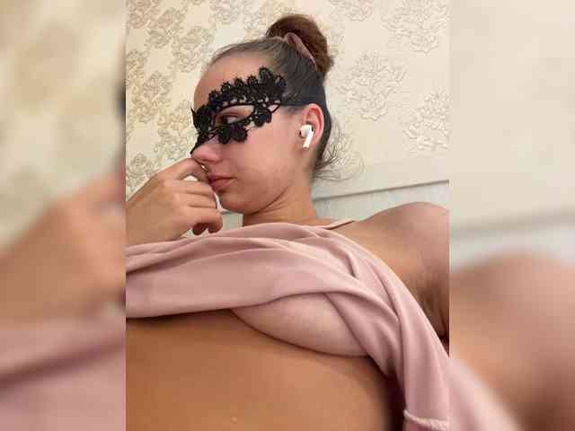 U-Moni Sex Cam Show