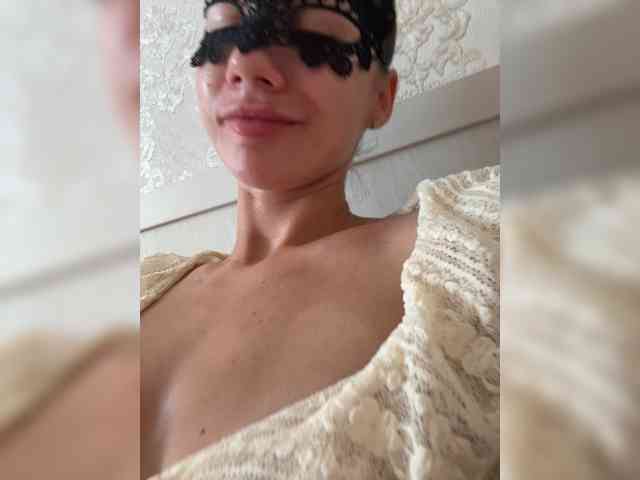 U-Moni Sex Cam Show