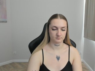 AlexaKisses