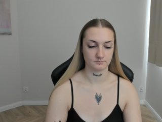 AlexaKisses
