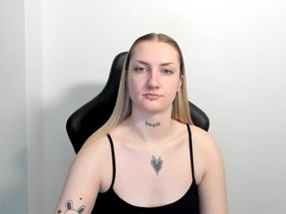 AlexaKisses