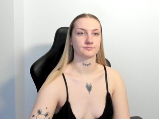 AlexaKisses