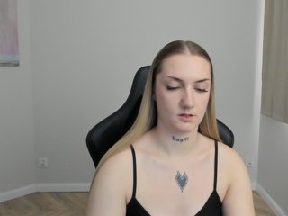 AlexaKisses