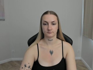 AlexaKisses