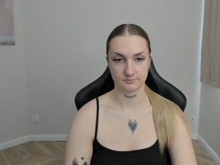 AlexaKisses