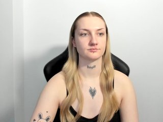 AlexaKisses