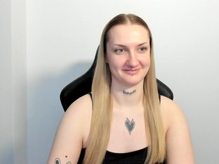 AlexaKisses