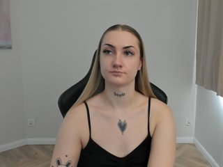 AlexaKisses