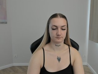 AlexaKisses