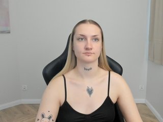AlexaKisses