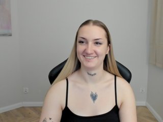 AlexaKisses Porn Show