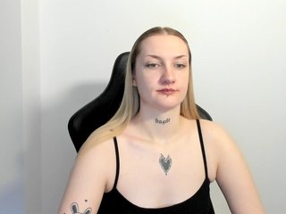 AlexaKisses