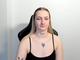 AlexaKisses
