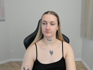 AlexaKisses