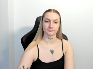 AlexaKisses