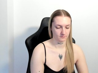 AlexaKisses